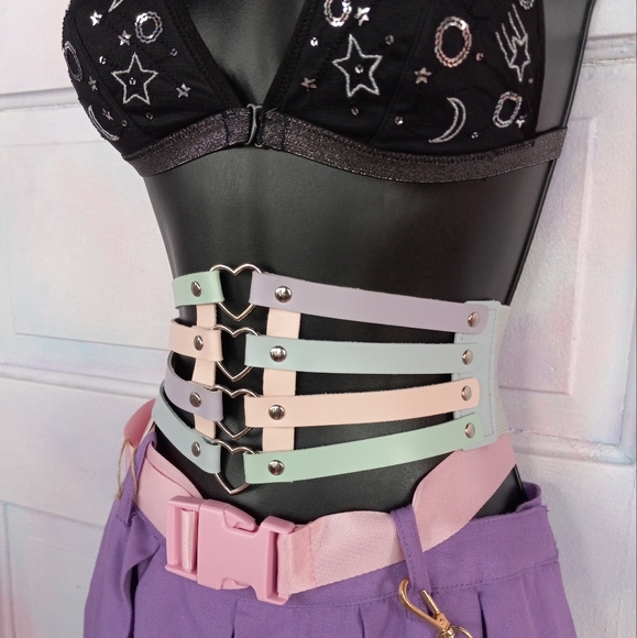 Pastel kawaii waist cincher/belt w silver metal hearts! Waist sizes 28-34 nwot! - Picture 4 of 11